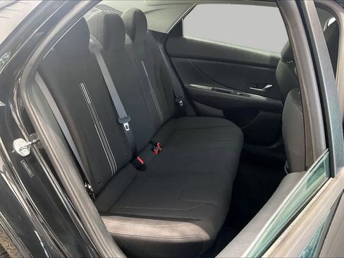 Used 2023 Hyundai Elantra SEL FWD image 20
