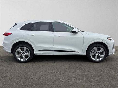 New 2025 Audi Q5 Premium Plus AWD/4WD image 8