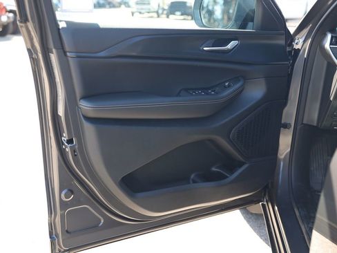 New 2025 Jeep Grand Cherokee Laredo w/ MOPAR Finishing Package image 14