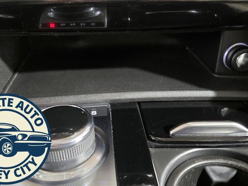 Used 2019 Land Rover Discovery HSE Luxury image 20