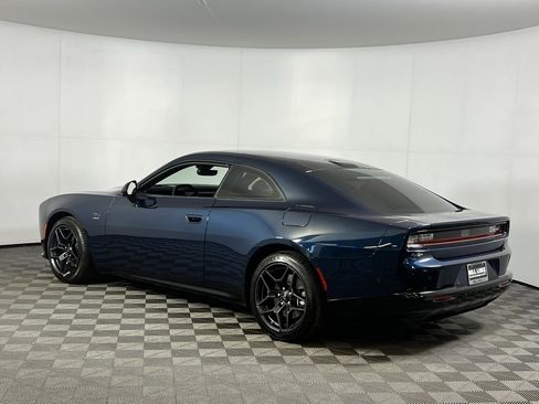 Used 2024 Dodge Charger R/T w/ Plus Group image 7