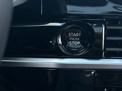 New 2025 Nissan Pathfinder Platinum image 26