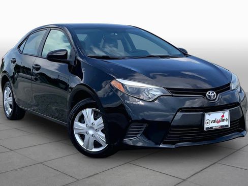 Used 2016 Toyota Corolla LE FWD image 3