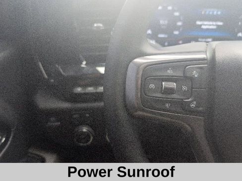 Used 2024 Chevrolet Silverado 2500 ZR2 w/ Technology Package AWD/4WD image 9