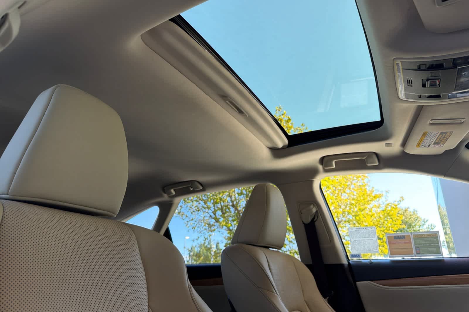 Used 2020 Lexus RX 350L FWD w/ Premium Package image 19