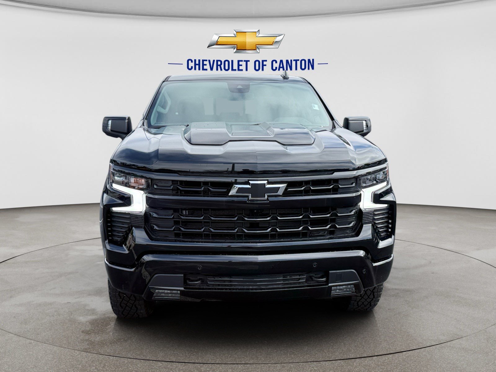 Used 2026 Chevrolet Silverado 1500 LT Trail Boss w/ LT Trail Boss Premium Package AWD/4WD image 2
