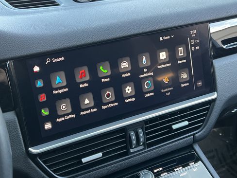 Certified 2023 Porsche Cayenne Coupe image 28