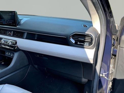 Used 2025 Honda Pilot EX-L image 19