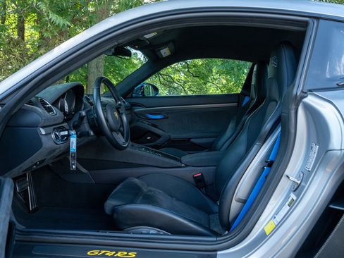 Certified 2024 Porsche 718 Cayman GT4 RS RWD image 25