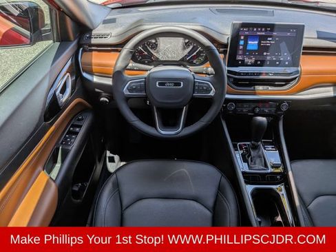 Certified 2025 Jeep Compass Limited w/ Sun & Sound Group AWD/4WD image 15