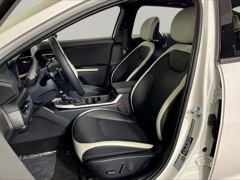 New 2026 Kia K4 GT-Line image 17