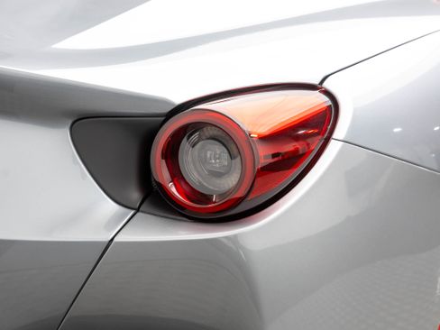 Certified 2019 Ferrari Portofino RWD image 38