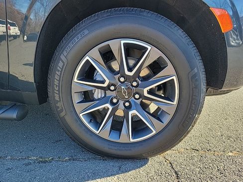 Used 2022 Chevrolet Suburban Z71 w/ Z71 Off-Road Package image 9