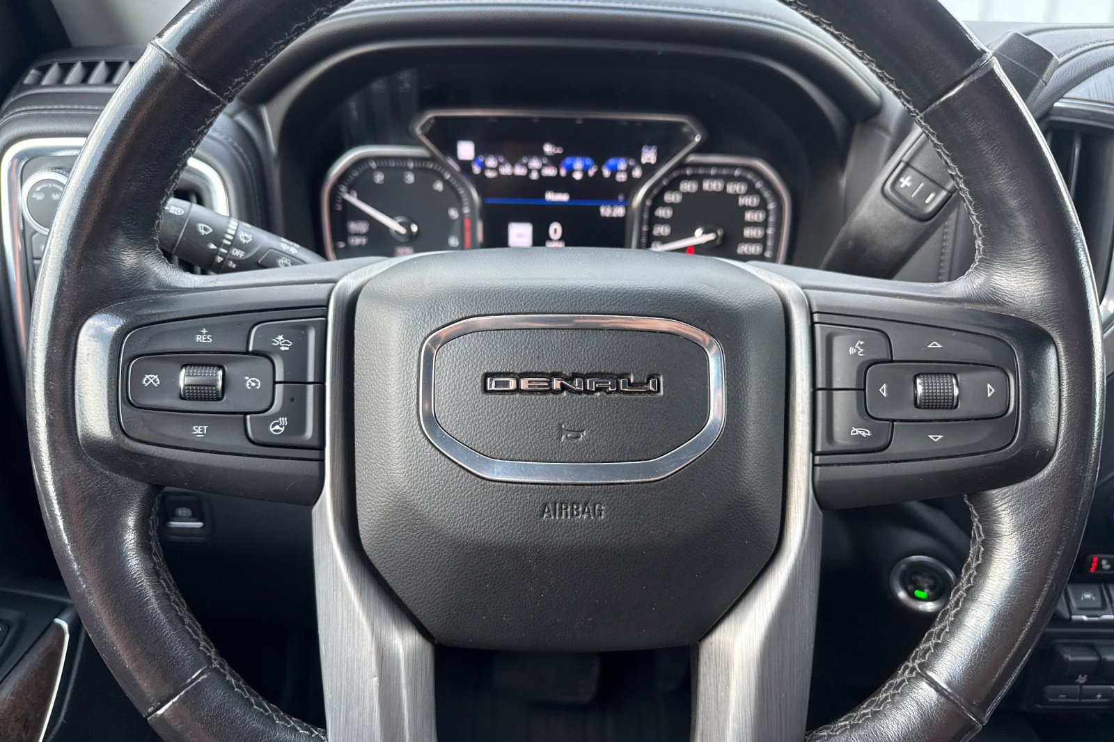Used 2021 GMC Sierra 1500 Denali w/ Denali Ultimate Package AWD/4WD image 33