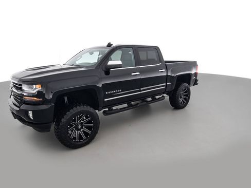 Used 2017 Chevrolet Silverado 1500 LTZ Z71 w/ LTZ Plus Package image 9