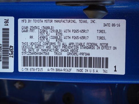 Used 2017 Toyota Tacoma TRD Sport w/ Tow Package AWD/4WD image 36