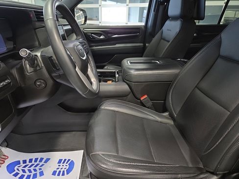 Used 2023 GMC Yukon Denali w/ LPO, Floor Liner Package image 12