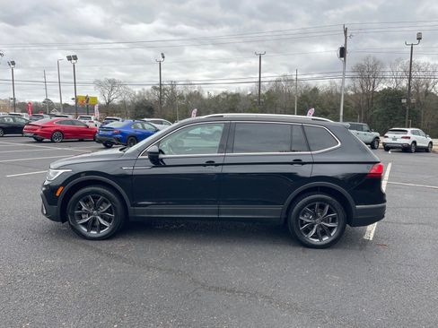 Used 2024 Volkswagen Tiguan SE image 13