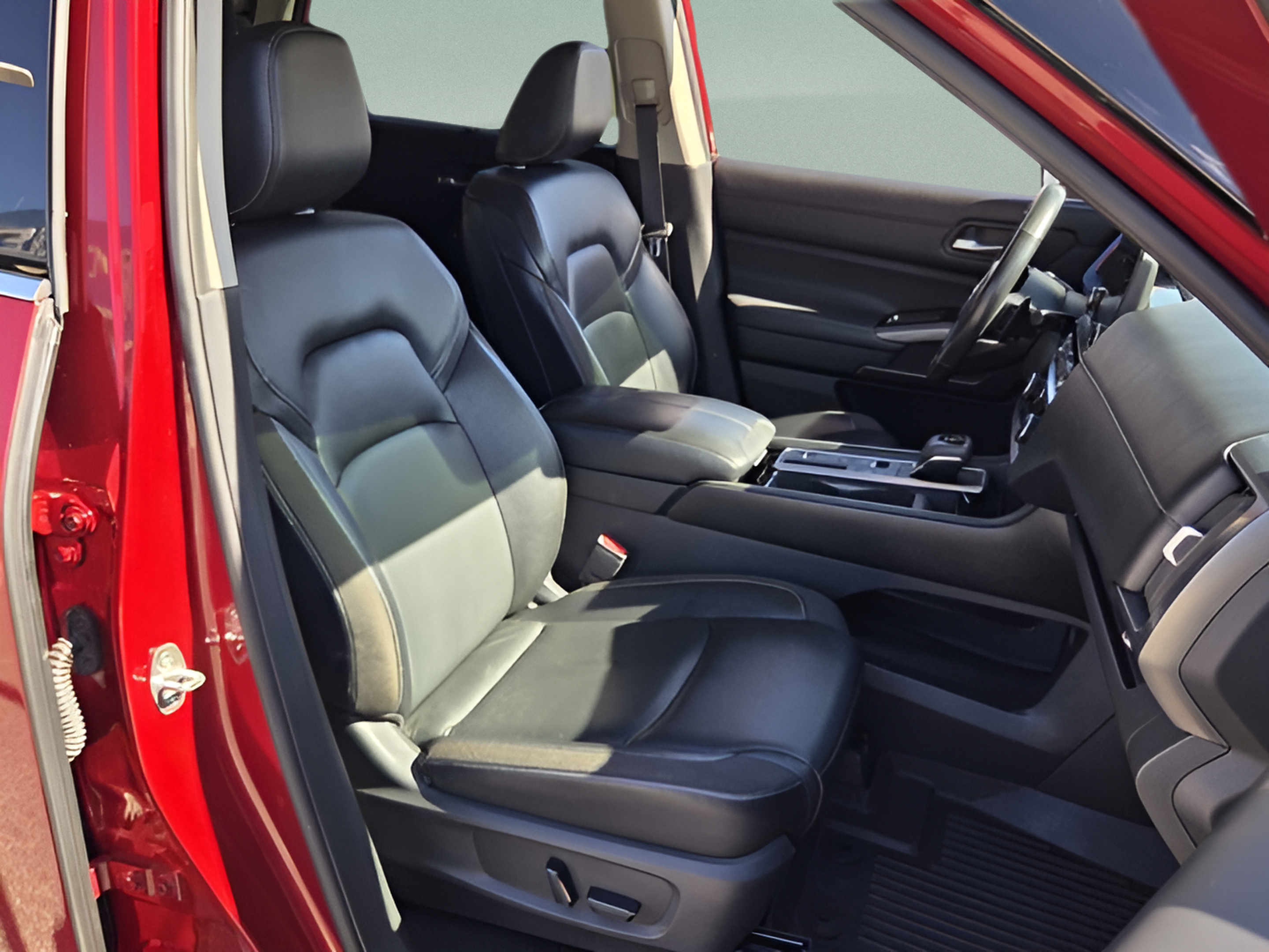 Used 2022 Nissan Pathfinder SL w/ SL Premium Package FWD image 15