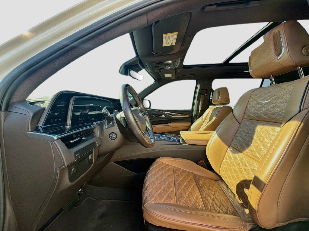 Used 2022 Cadillac Escalade ESV Premium Luxury RWD image 21