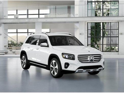 Certified 2025 Mercedes-Benz GLB 250 image 10