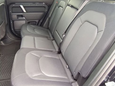 Used 2023 Land Rover Defender 110 X-Dynamic SE image 20