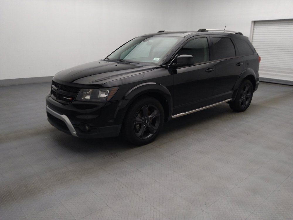 Used 2018 Dodge Journey Crossroad w/ Nav & Sun Group FWD image 2