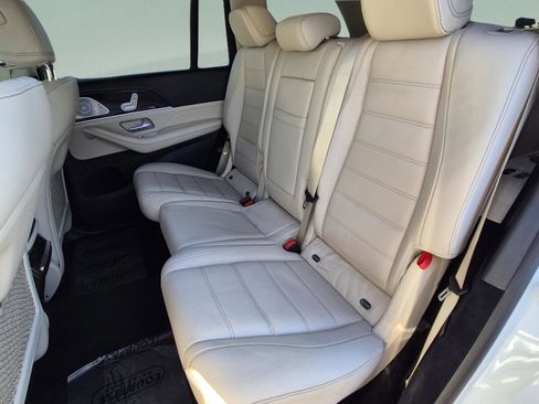 Used 2021 Mercedes-Benz GLS 450 4MATIC image 17