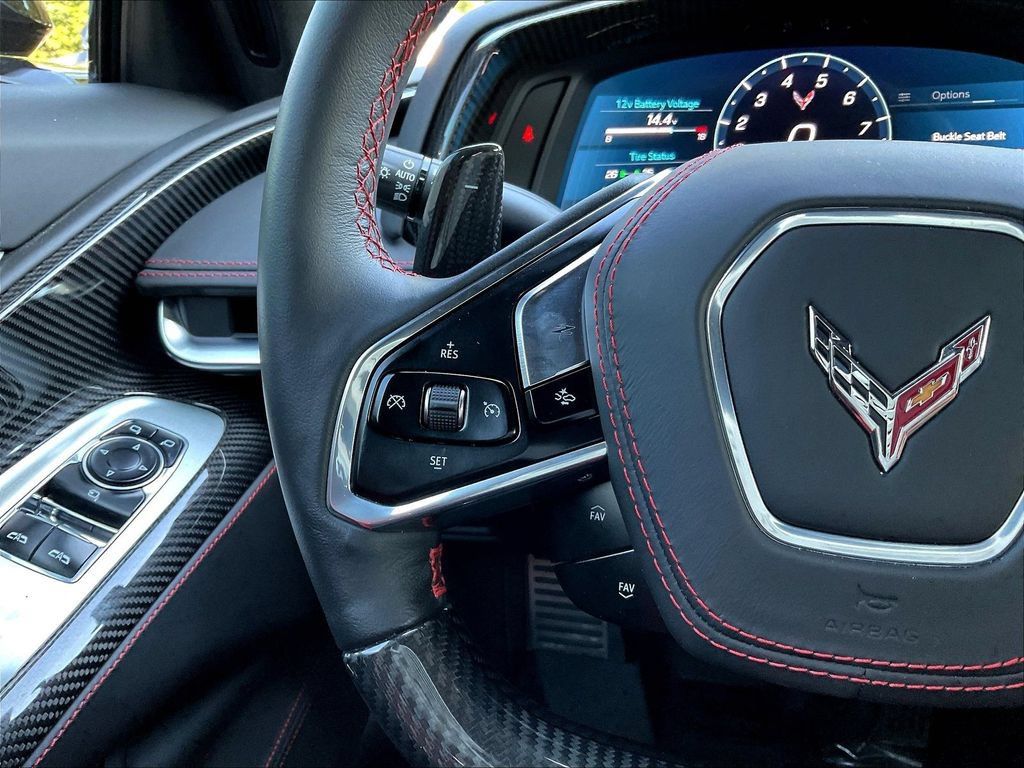 Used 2024 Chevrolet Corvette Z06 RWD image 9