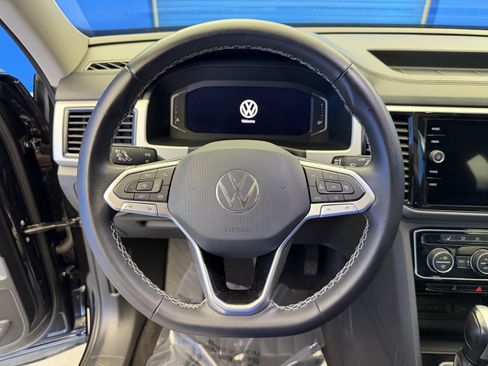 Certified 2023 Volkswagen Atlas SE w/ Panoramic Sunroof Package FWD image 14