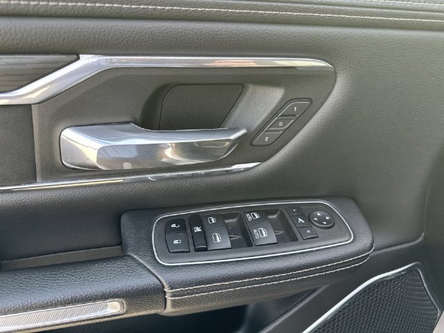 Used 2023 RAM 1500 Laramie AWD/4WD image 24