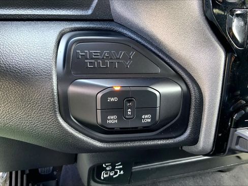 Used 2026 RAM 2500 Tradesman AWD/4WD image 31