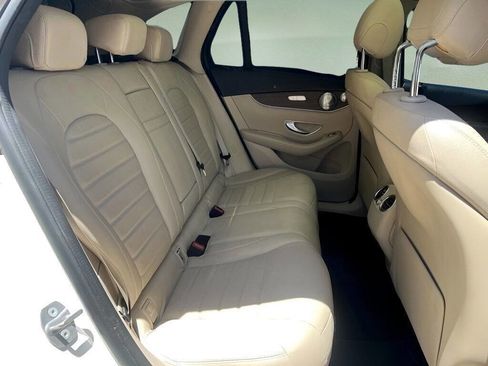 Used 2020 Mercedes-Benz GLC 300 4MATIC image 12