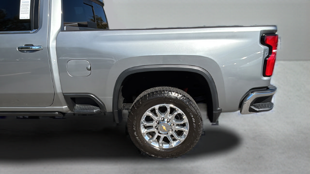 Used 2025 Chevrolet Silverado 2500 LTZ w/ LTZ Plus Package AWD/4WD image 40