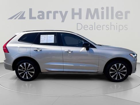 Used 2025 Volvo XC60 B5 Plus AWD/4WD image 7