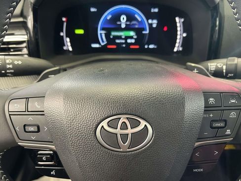 Certified 2025 Toyota Camry SE FWD image 28