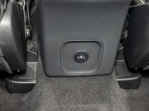Used 2025 Ford Escape SE w/ PHEV Premium Package FWD image 22