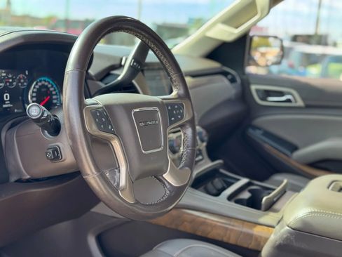 Used 2019 GMC Yukon XL Denali w/ Denali Ultimate Package image 21