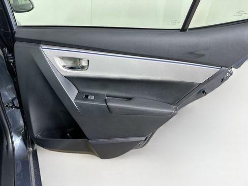 Used 2015 Toyota Corolla LE image 30