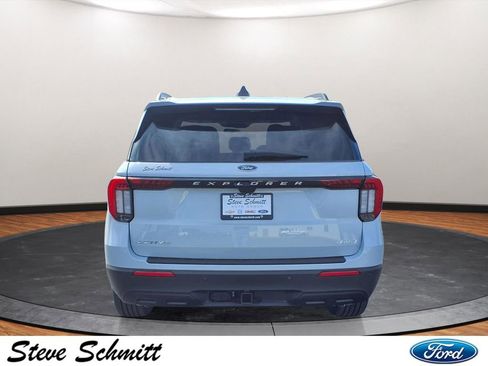 New 2026 Ford Explorer Active image 28