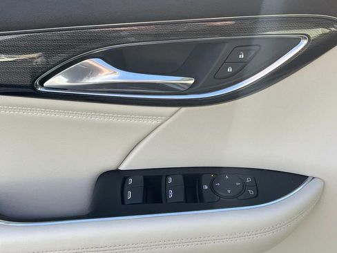 Used 2023 Buick Envision Preferred image 15