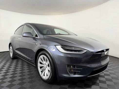 Used 2018 Tesla Model X 75D AWD/4WD image 6