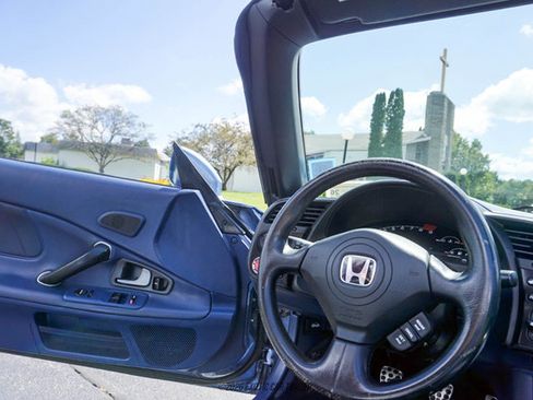 Used 2004 Honda S2000 image 37