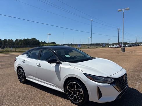 New 2025 Nissan Sentra SR w/ SR Premium Package image 5