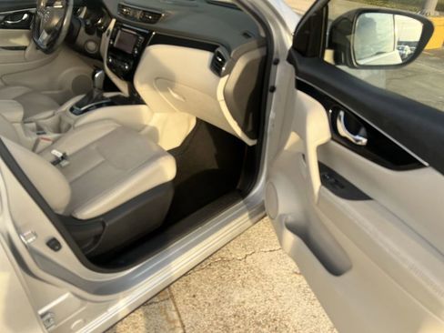 Used 2019 Nissan Rogue Sport SL image 23