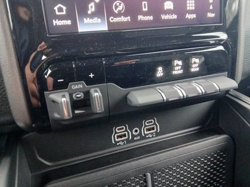 New 2026 RAM 1500 Big Horn AWD/4WD image 23