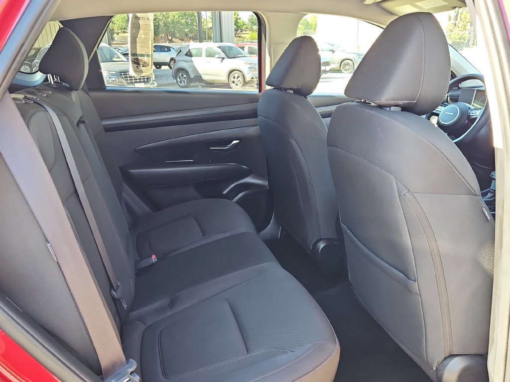 Used 2025 Hyundai Tucson SEL AWD/4WD image 27
