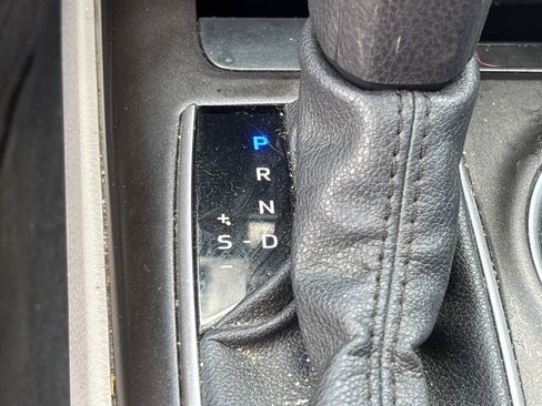 Used 2022 Toyota Camry LE image 7