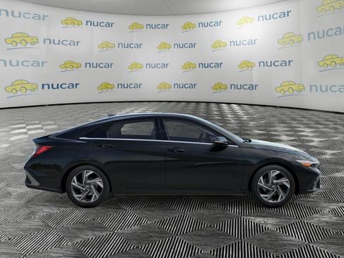 New 2026 Hyundai Elantra Limited FWD image 7