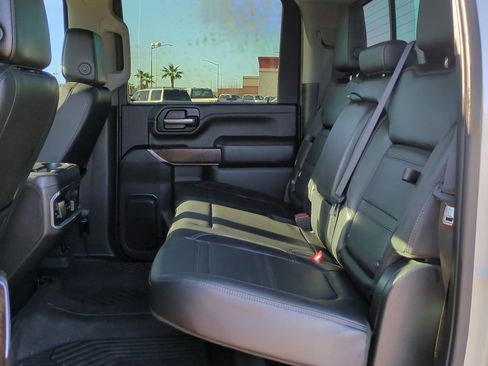 Used 2020 GMC Sierra 2500 Denali w/ Denali Ultimate Package image 28